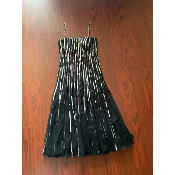 Vintage Y2K Cache Women's Black Multi Pleated Midi Dress - 6 - Picture 7 of 14